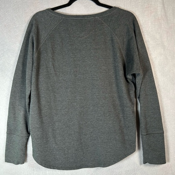 North Face Grey Henley Cozy Long Sleeve Crew Neck Women’s Size Medium Activewear - Picture 2 of 11
